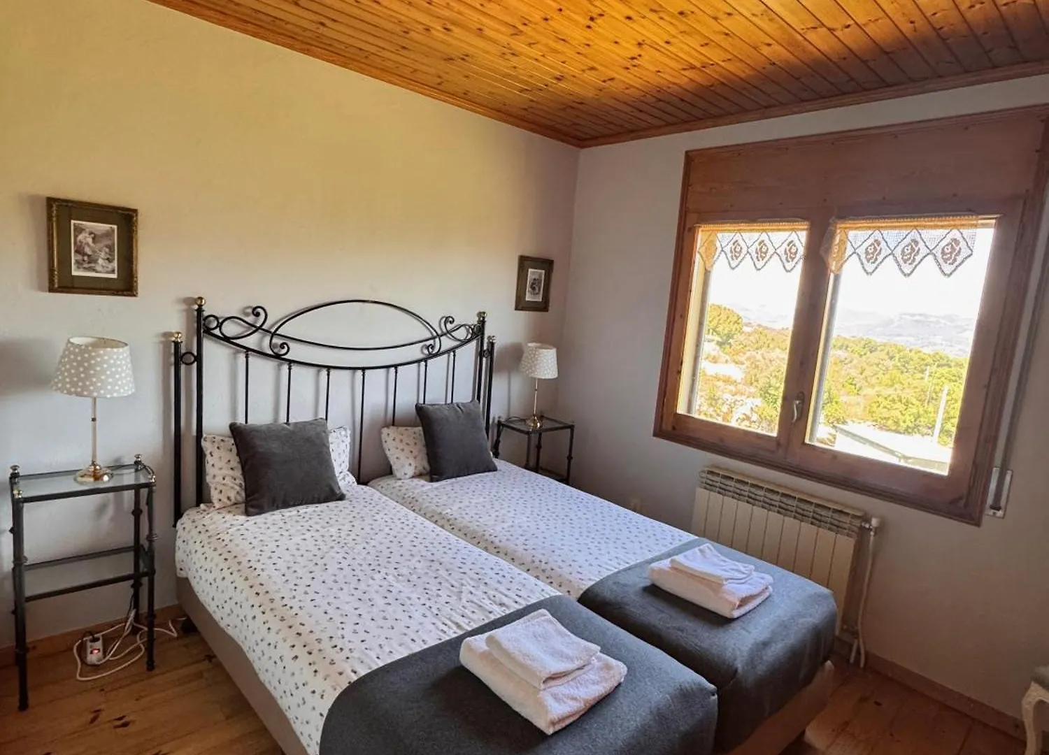Villa El Mirador y El Nogal Capellades
